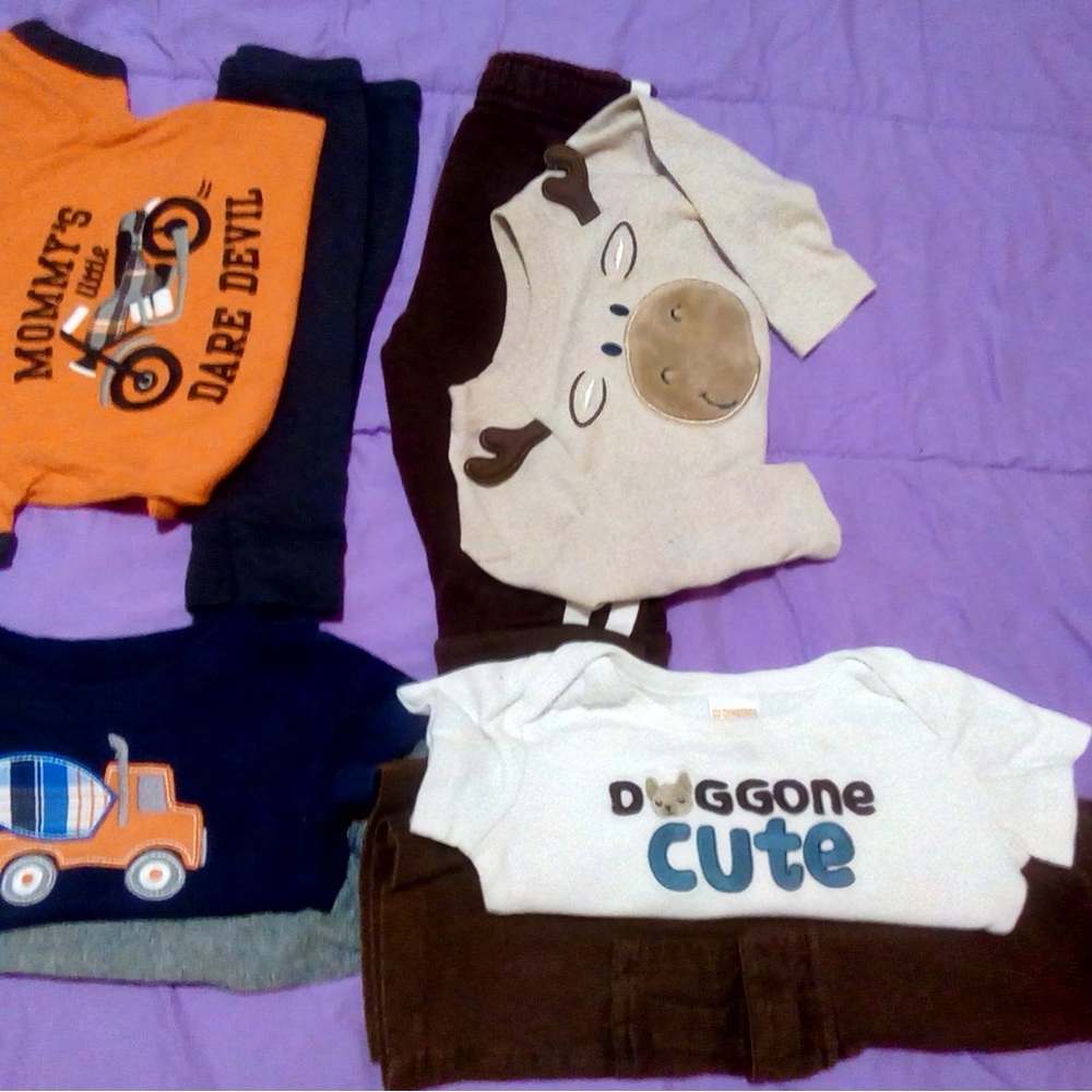 Carters 2 piece matching sets 8 pieces total - Picture 2 of 3
